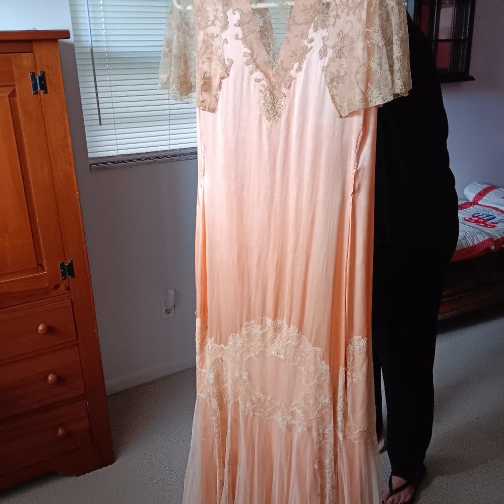 Vintage nightgown and robe